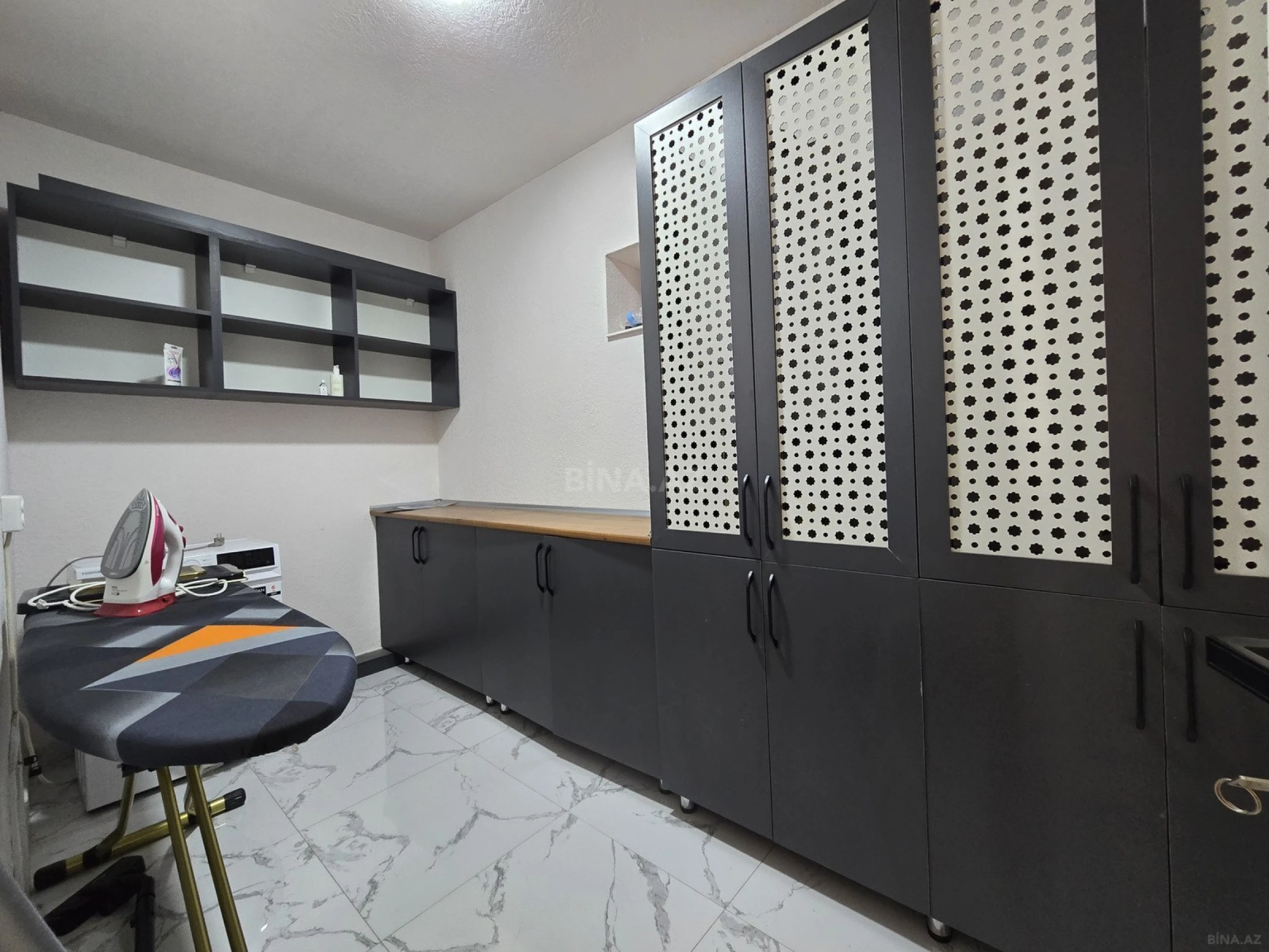 Satılır 6 otaqlı həyət evi 300 m²