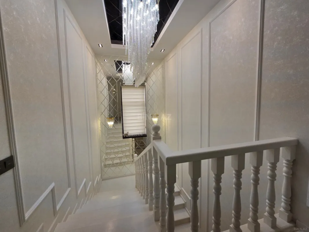 Satılır 6 otaqlı həyət evi 300 m²