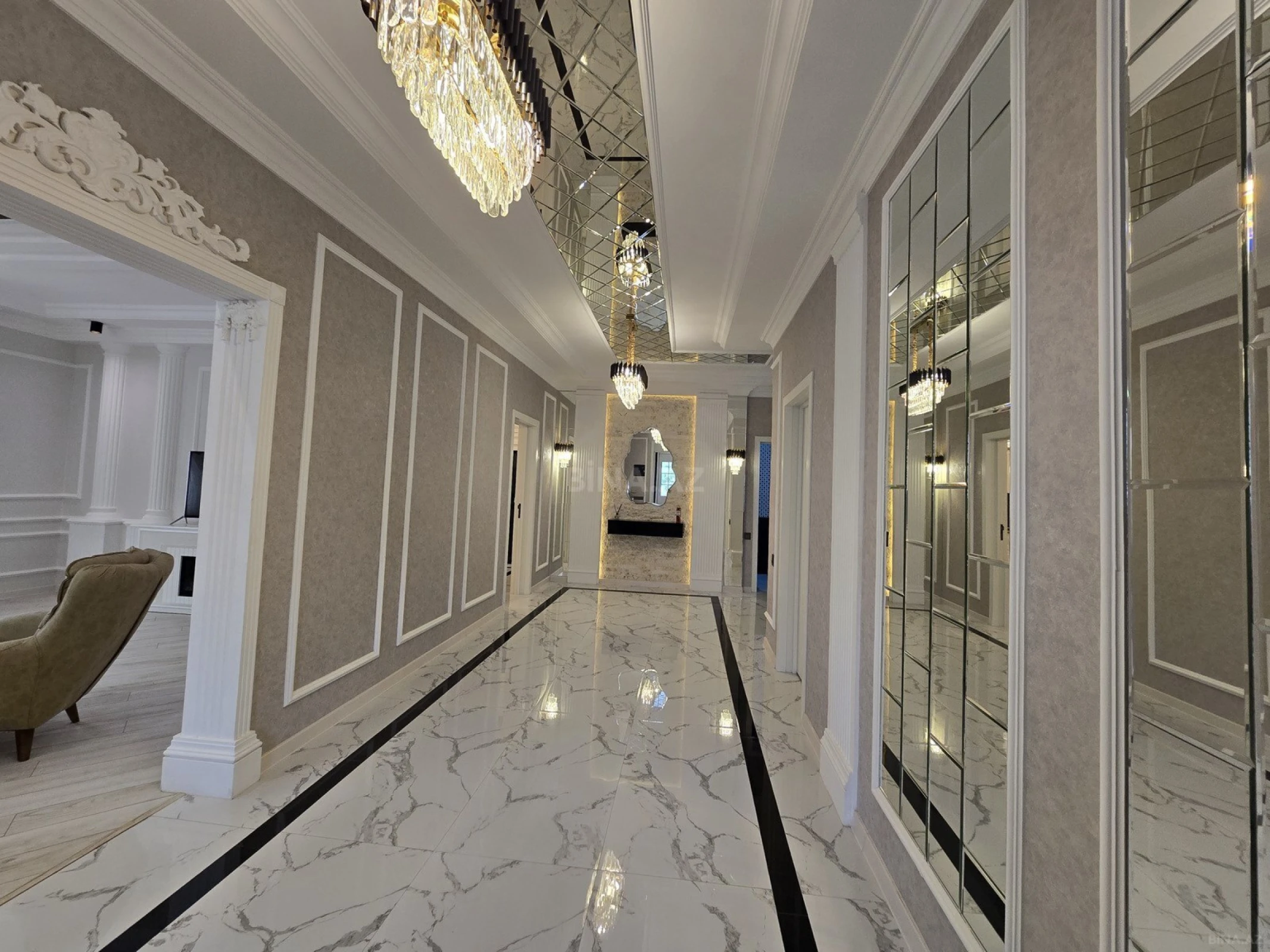 Satılır 6 otaqlı həyət evi 300 m²