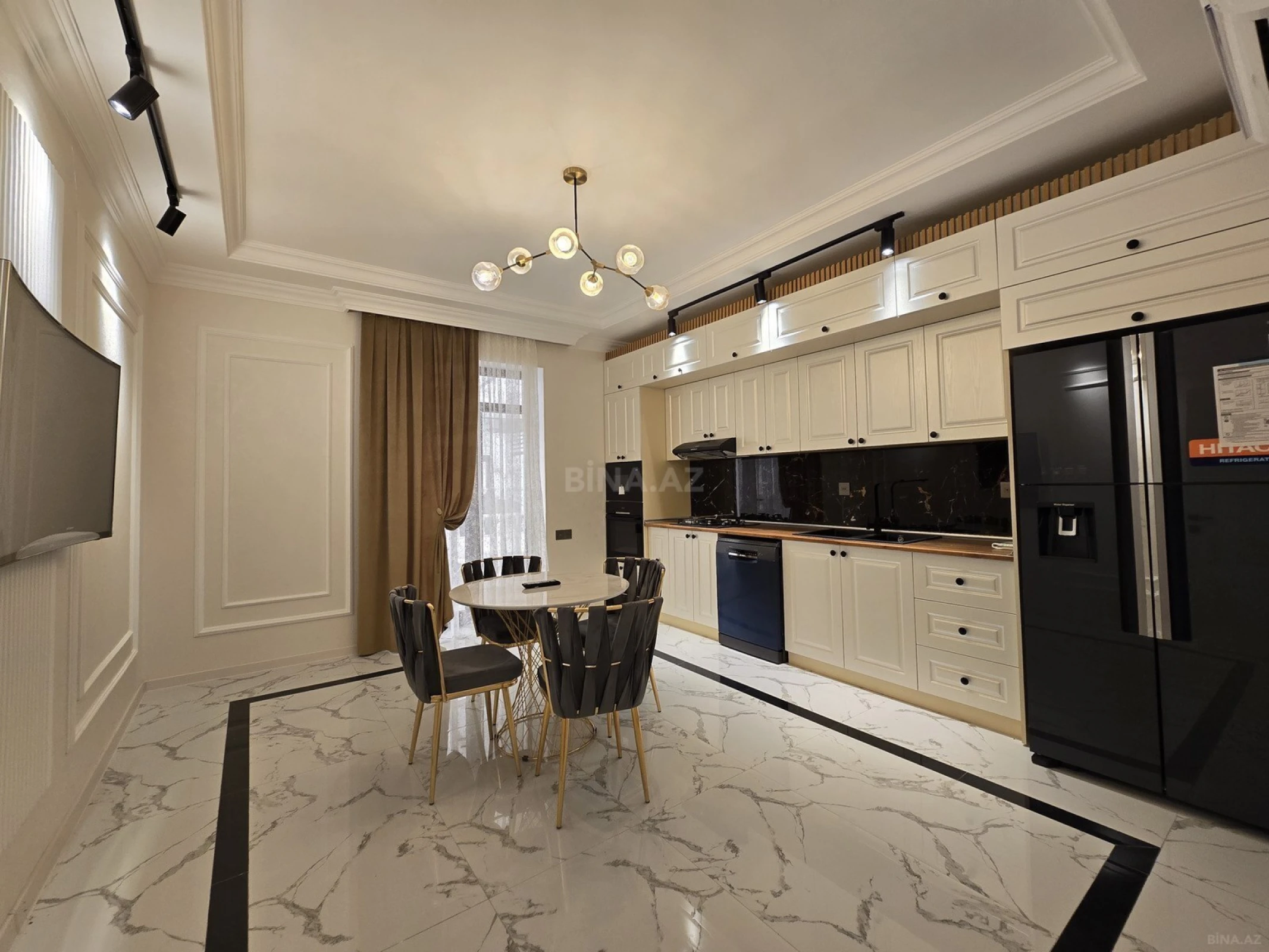 Satılır 6 otaqlı həyət evi 300 m²