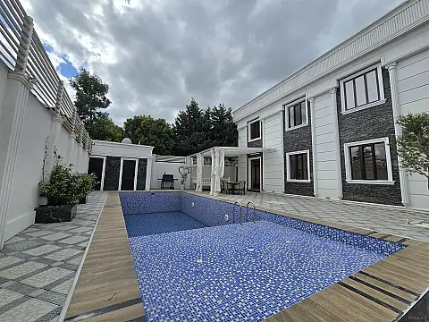Satılır 6 otaqlı həyət evi 300 m²