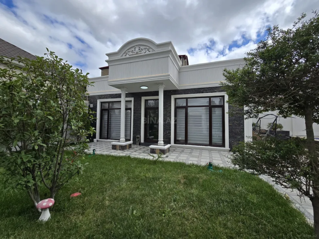 Satılır 6 otaqlı həyət evi 300 m²