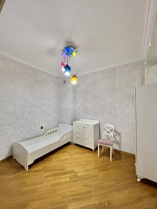 Satılır 3 otaqlı mənzil 102 m²