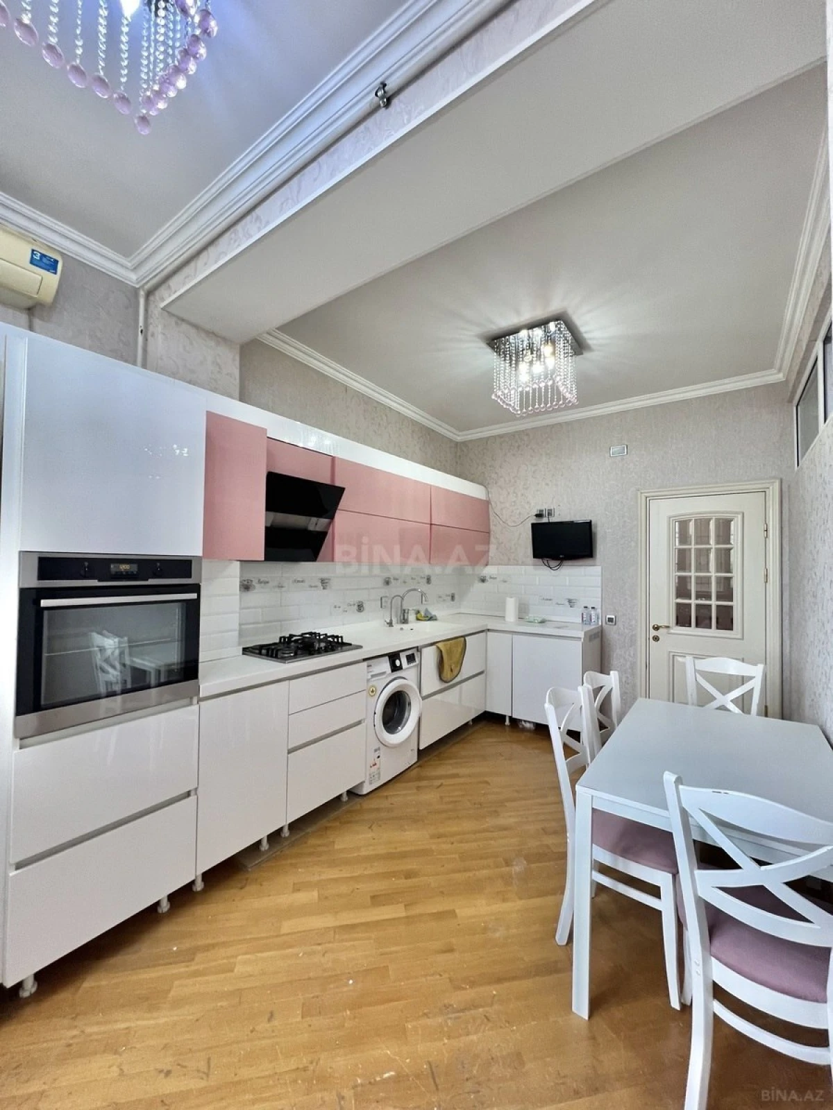 Satılır 3 otaqlı mənzil 102 m²