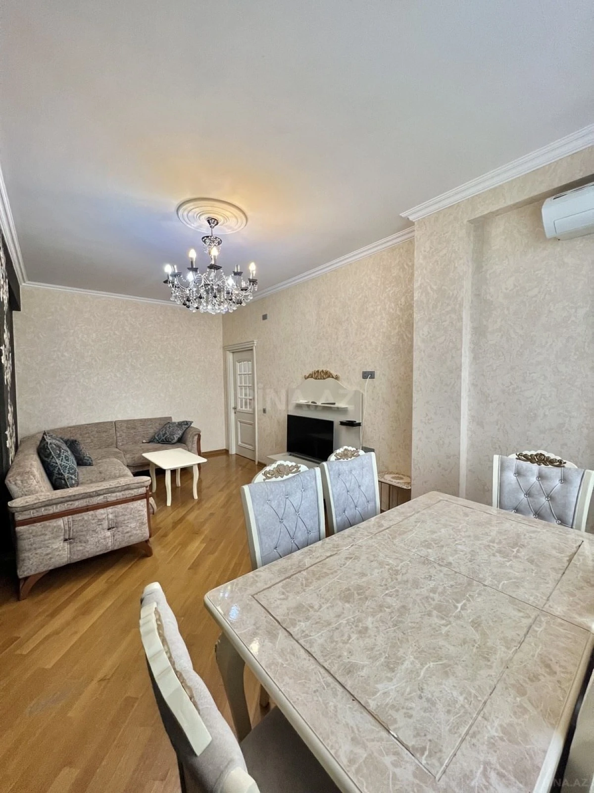 Satılır 3 otaqlı mənzil 102 m²