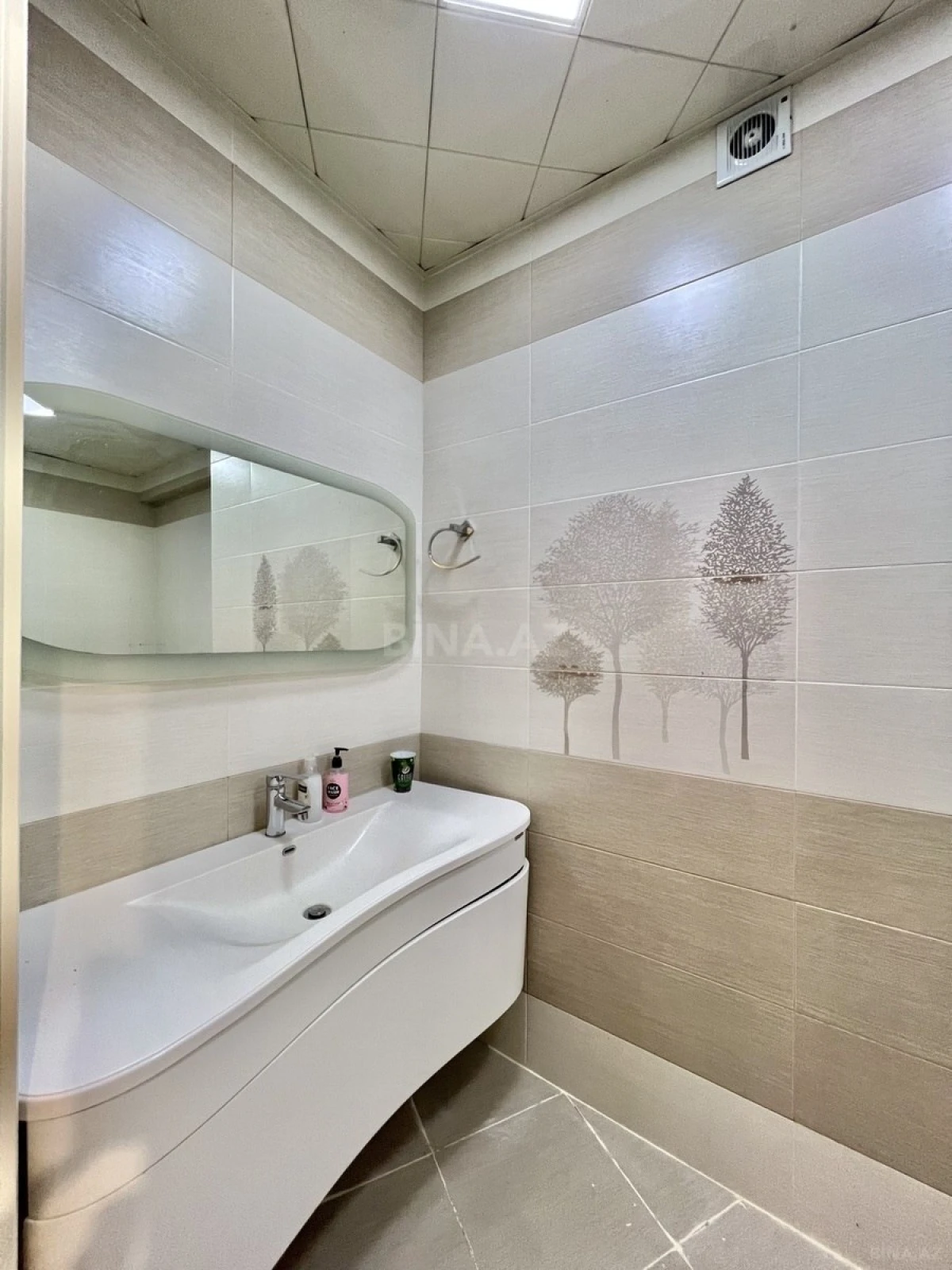 Satılır 3 otaqlı mənzil 102 m²