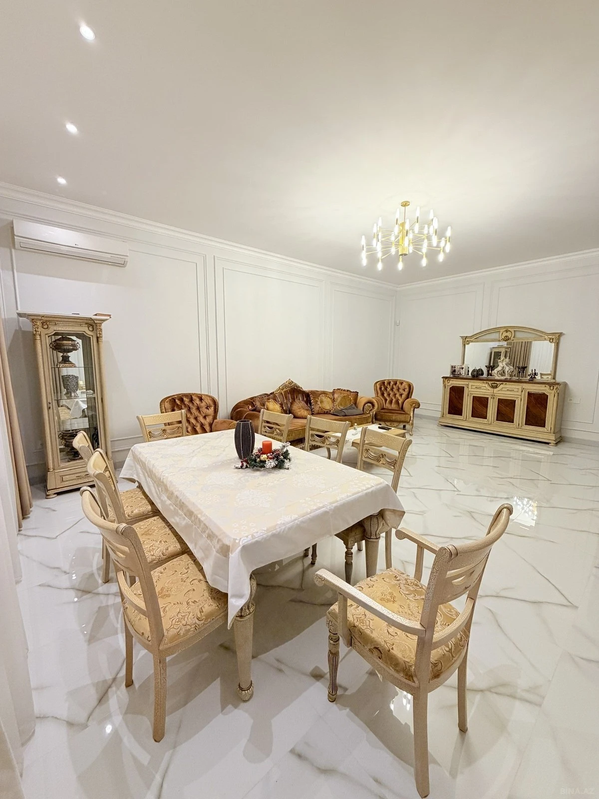 Kirayə verilir 5 otaqlı həyət evi 360 m²