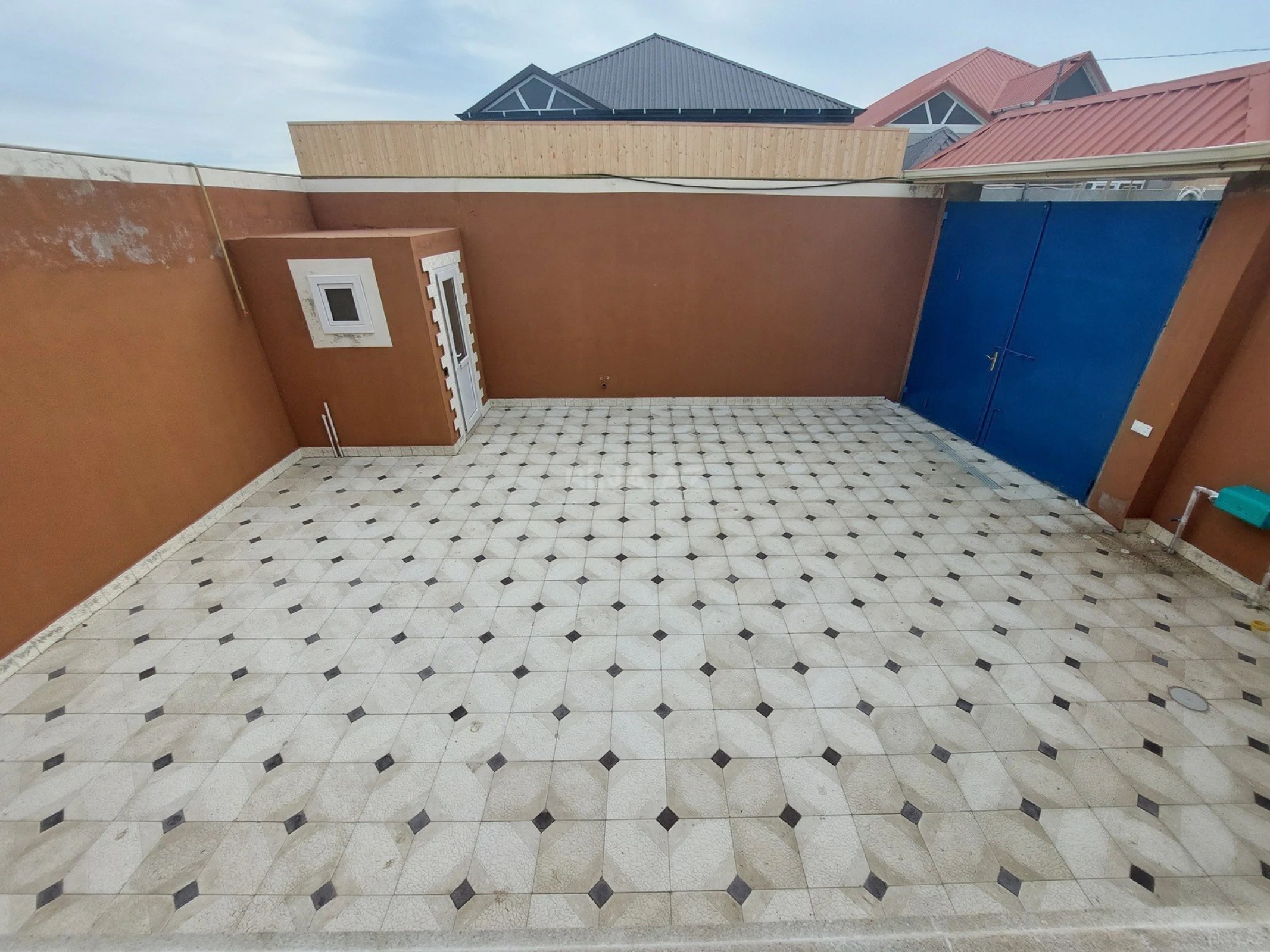 Satılır 3 otaqlı həyət evi 100 m²