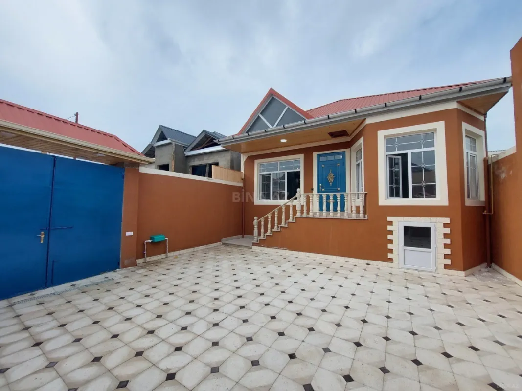 Satılır 3 otaqlı həyət evi 100 m²