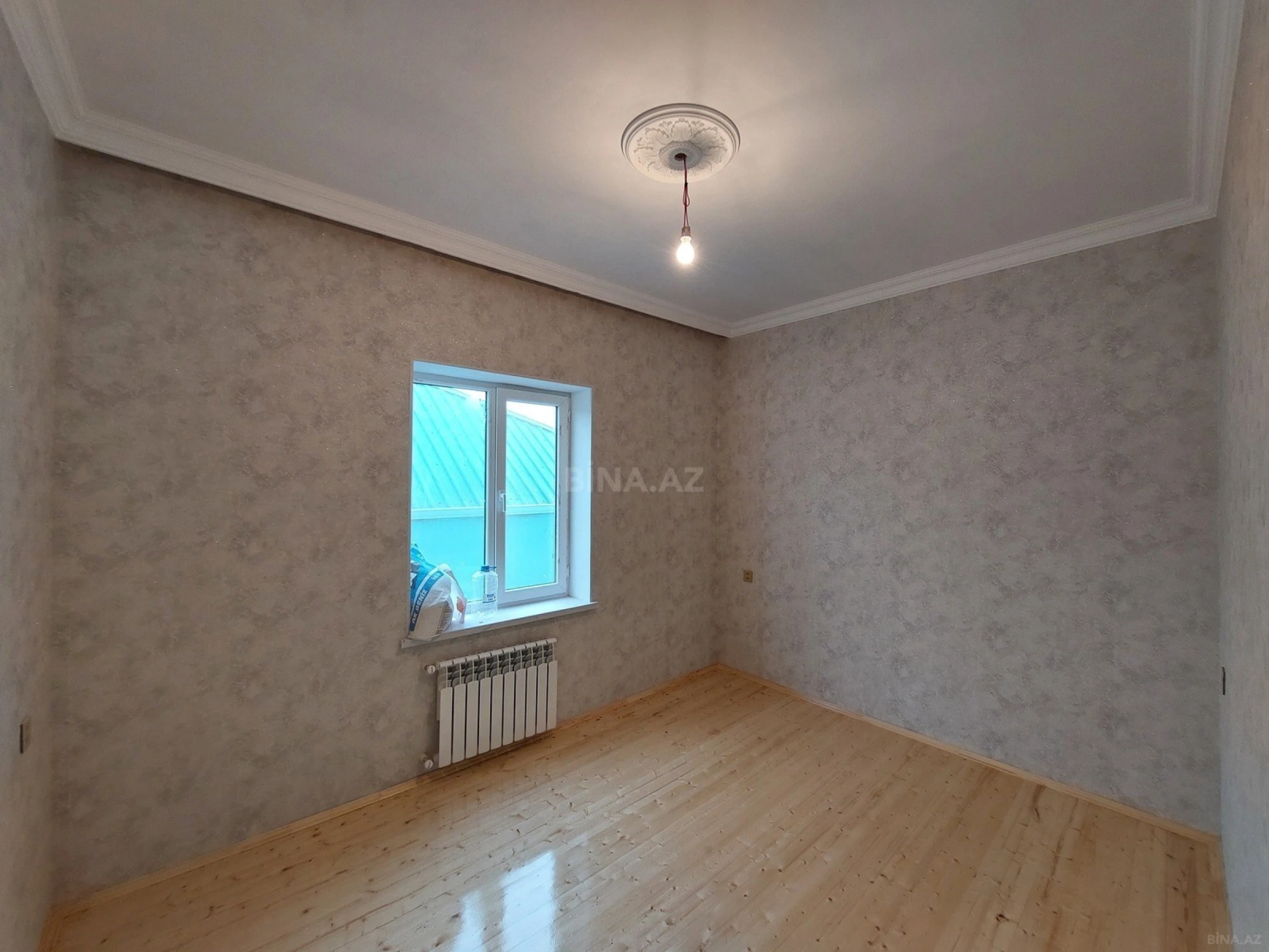 Satılır 4 otaqlı həyət evi 124 m²