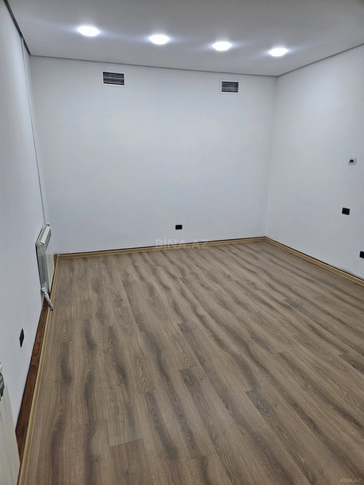Kirayə verilir 3 otaqlı ofis 120 m²