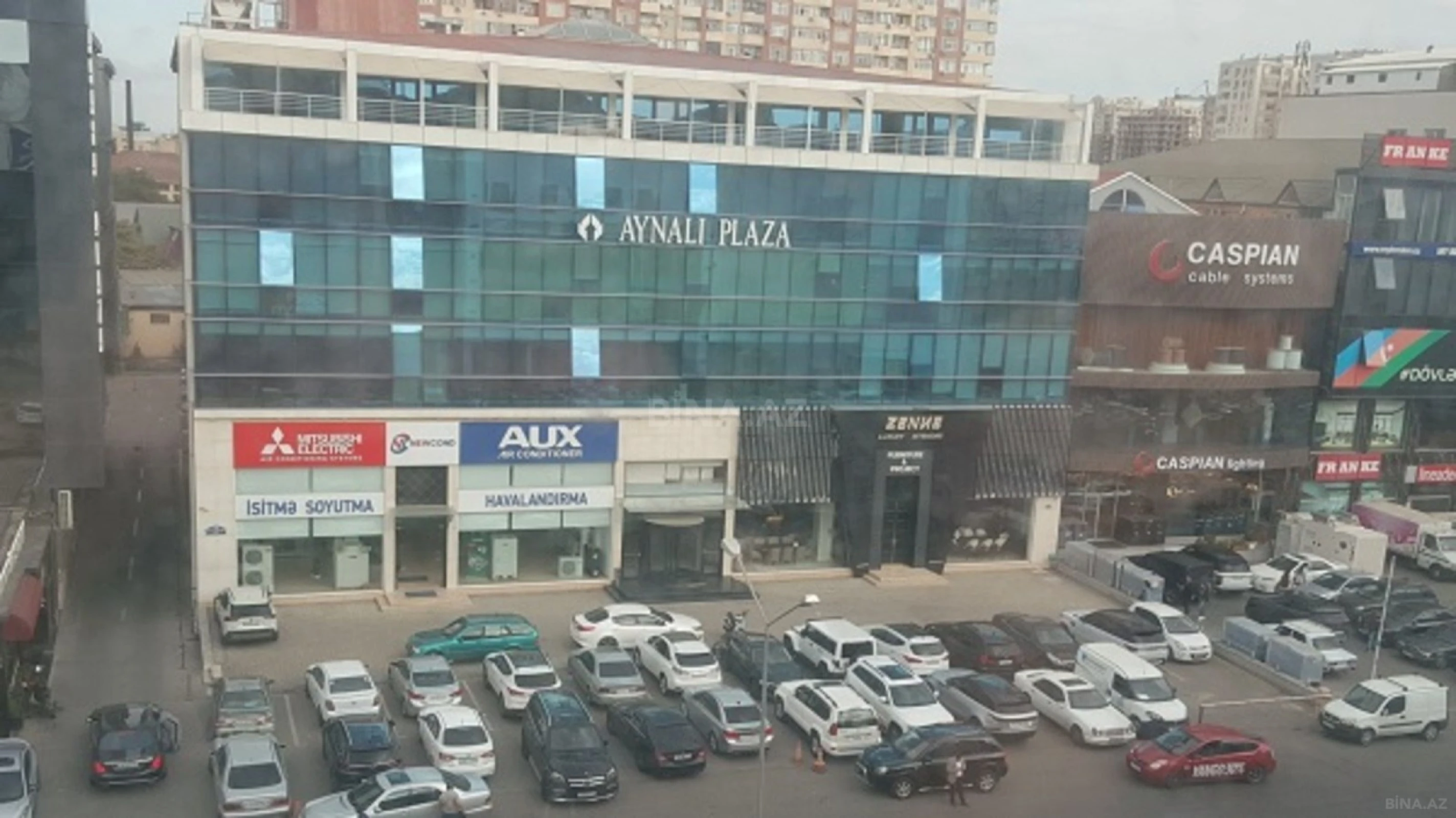 Kirayə verilir 9 otaqlı ofis 300 m²