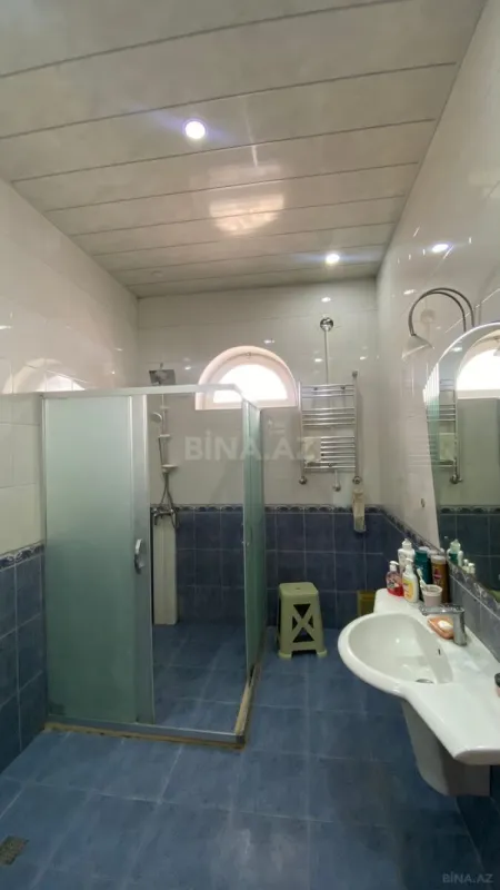 Satılır 5 otaqlı həyət evi 330 m²