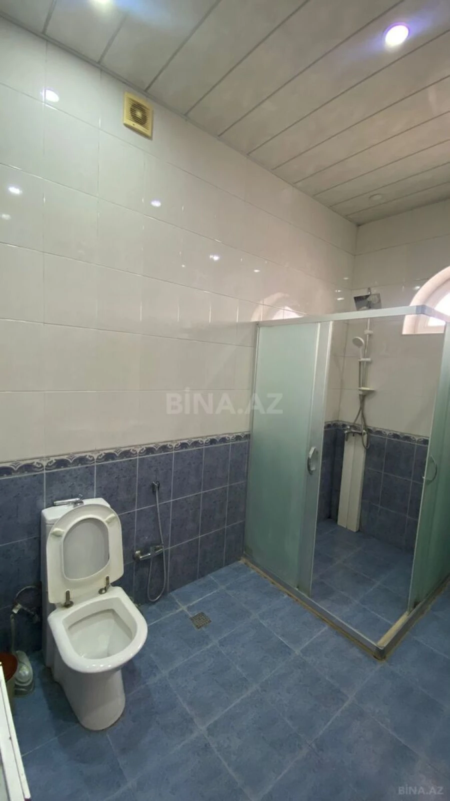 Satılır 5 otaqlı həyət evi 330 m²