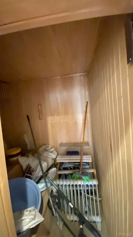 Satılır 5 otaqlı həyət evi 330 m²