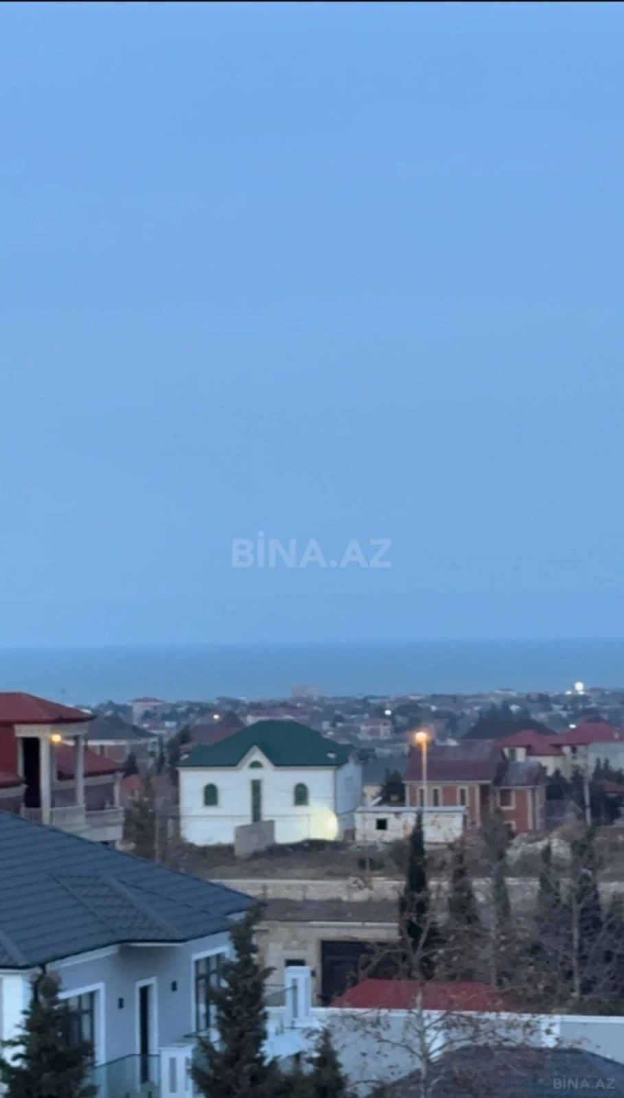 Satılır 7 otaqlı həyət evi 850 m²