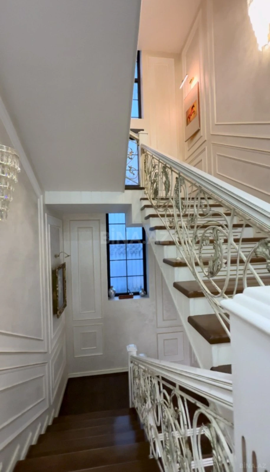 Satılır 7 otaqlı həyət evi 850 m²