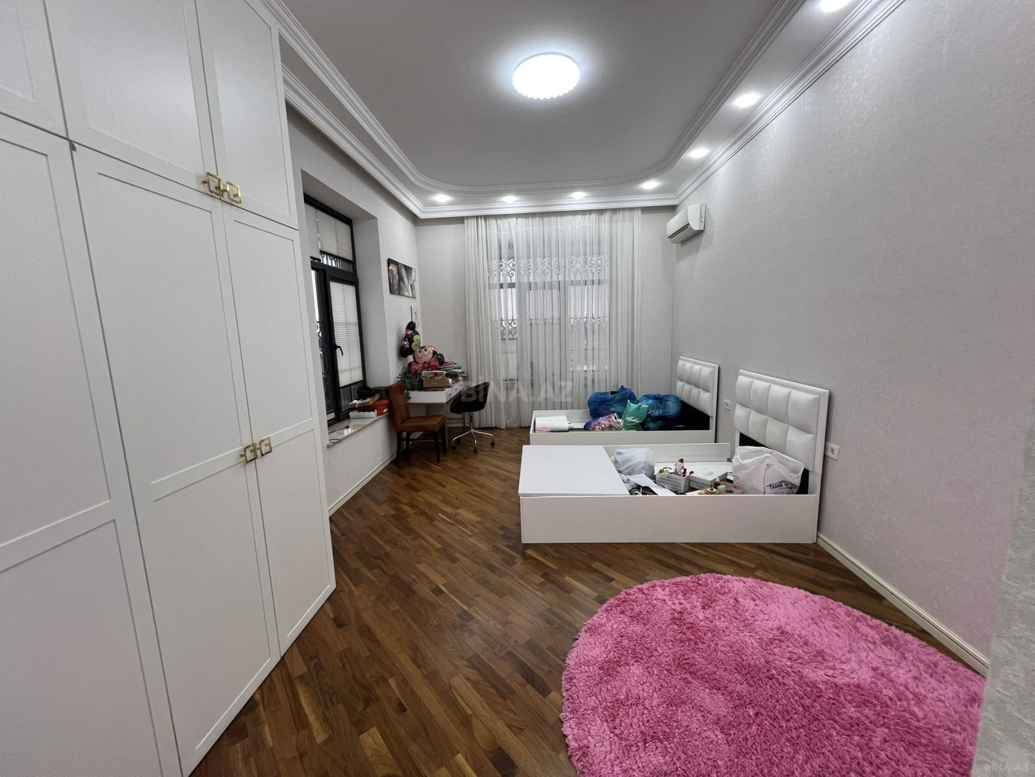Satılır 7 otaqlı həyət evi 850 m²