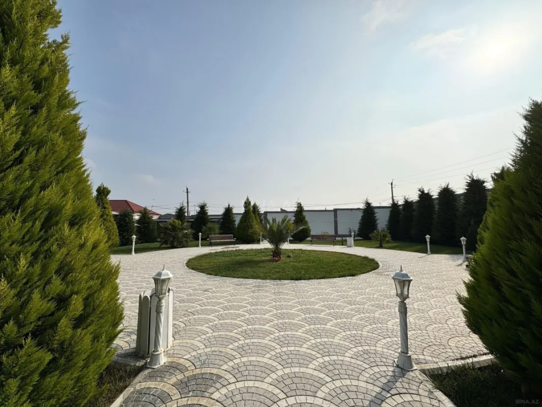 Satılır 7 otaqlı həyət evi 850 m²