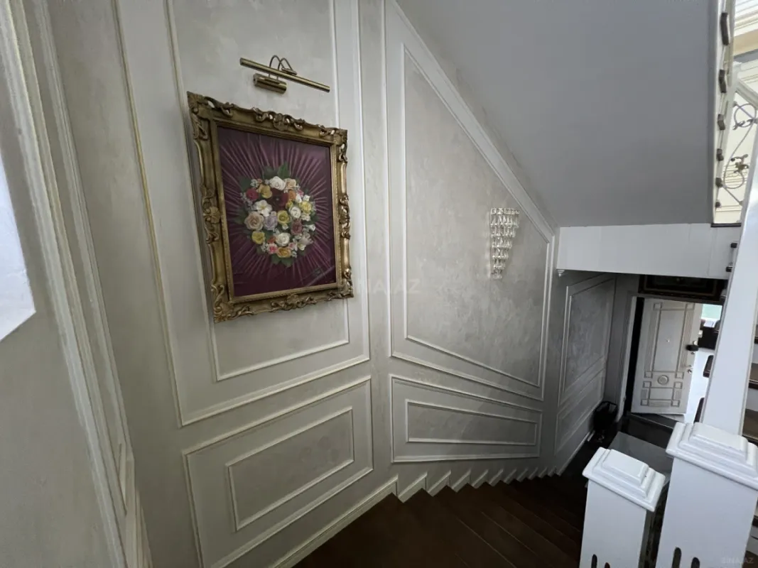 Satılır 7 otaqlı həyət evi 850 m²