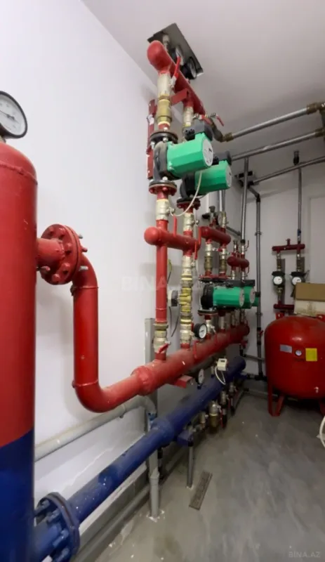 Satılır 7 otaqlı həyət evi 850 m²