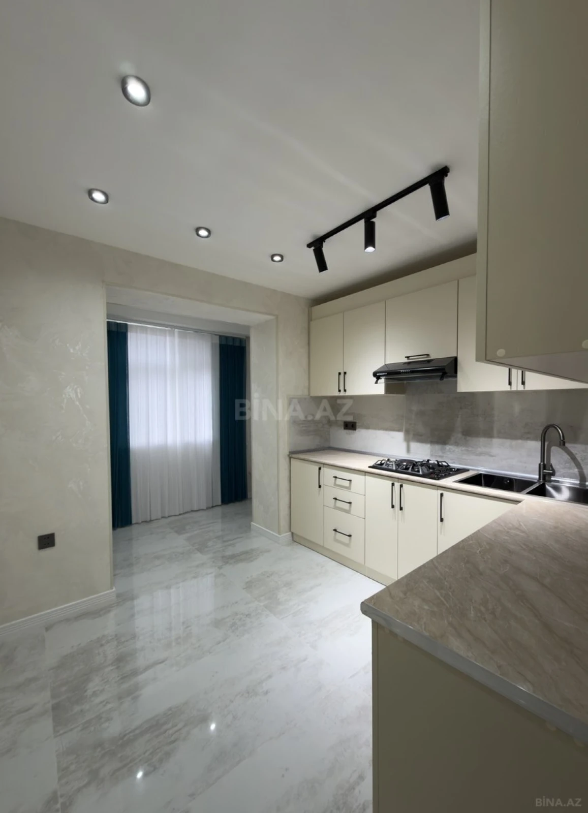 Satılır 3 otaqlı mənzil 80 m²