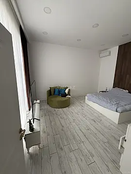 Satılır 5 otaqlı həyət evi 300 m²