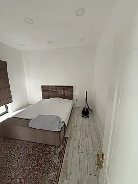 Satılır 5 otaqlı həyət evi 300 m²