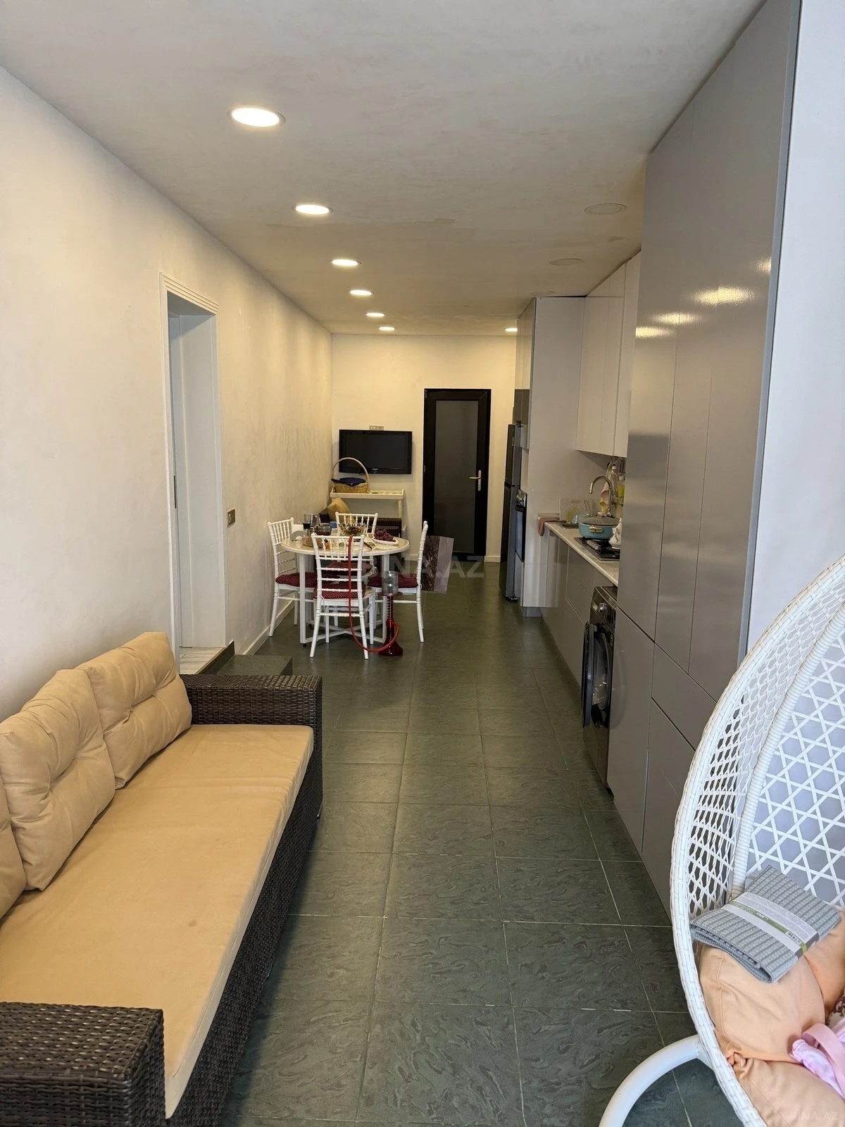 Satılır 5 otaqlı həyət evi 300 m²