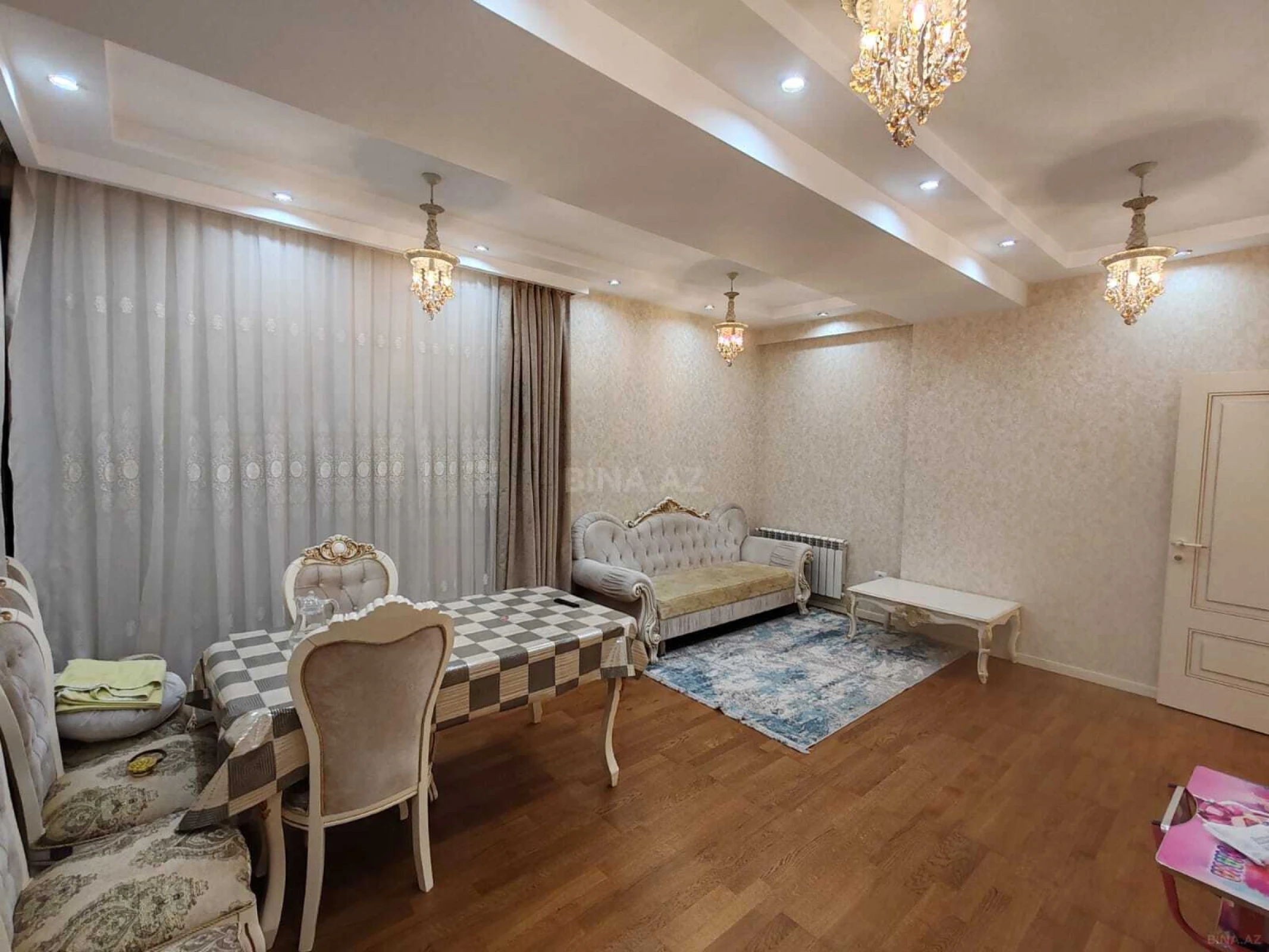 Satılır 3 otaqlı mənzil 113 m²