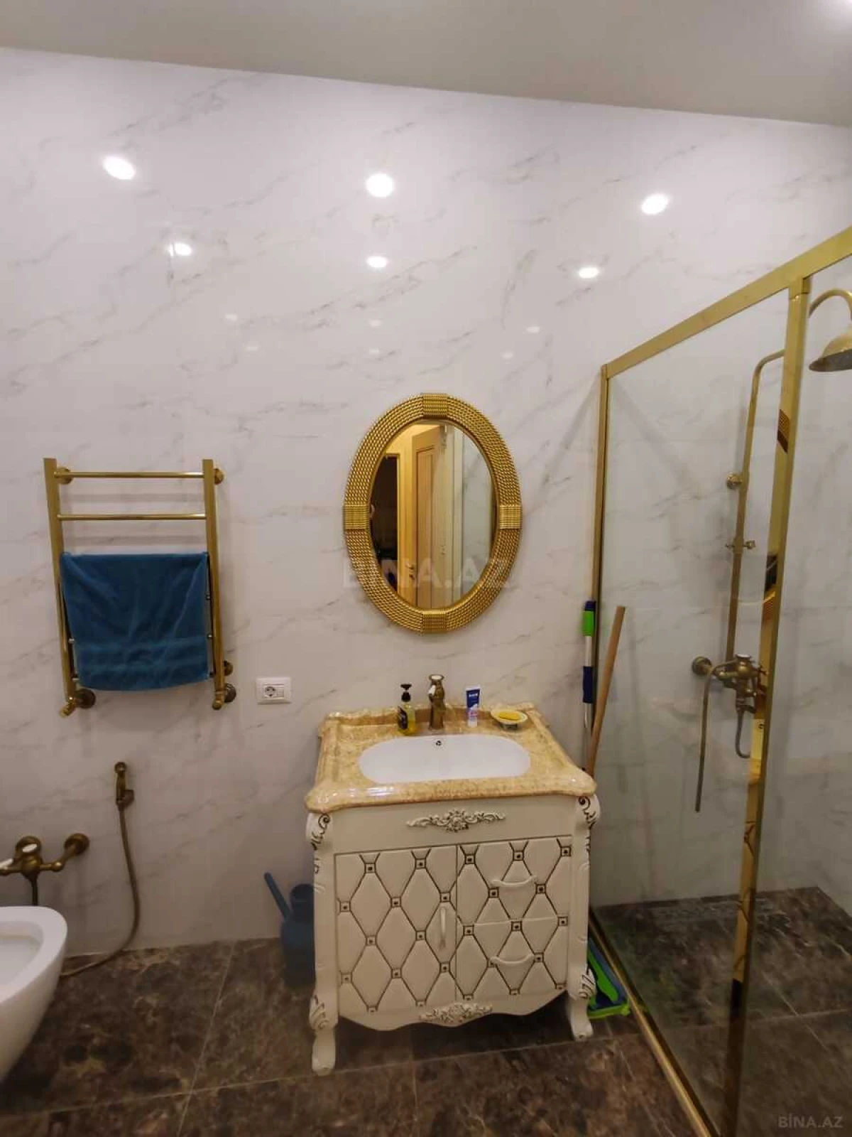 Satılır 3 otaqlı mənzil 113 m²