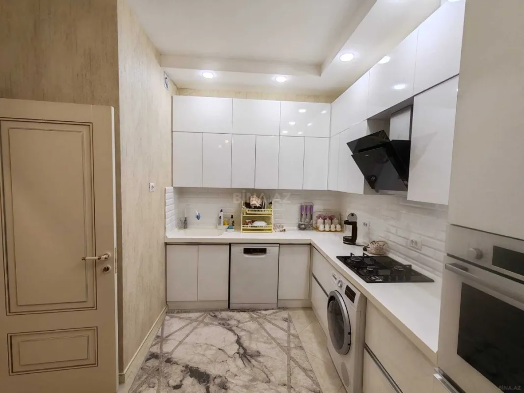 Satılır 3 otaqlı mənzil 113 m²