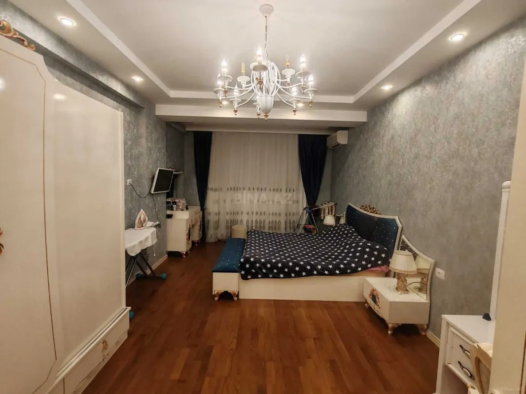 Satılır 3 otaqlı mənzil 113 m²