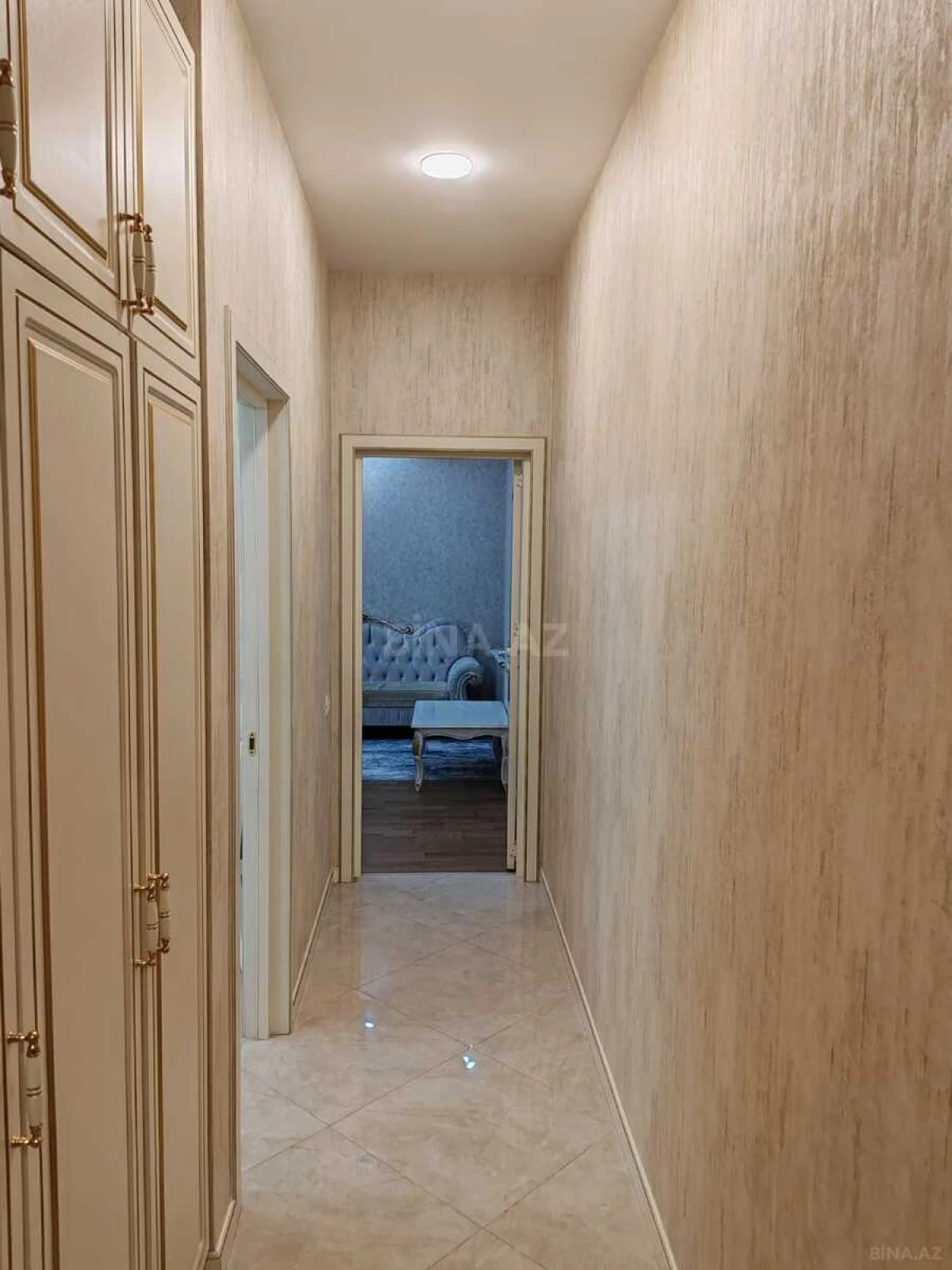 Satılır 3 otaqlı mənzil 113 m²