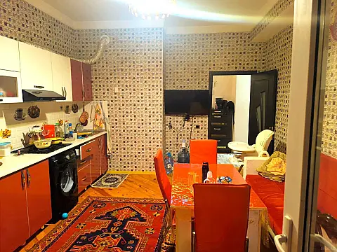 Satılır 2 otaqlı mənzil 90 m²