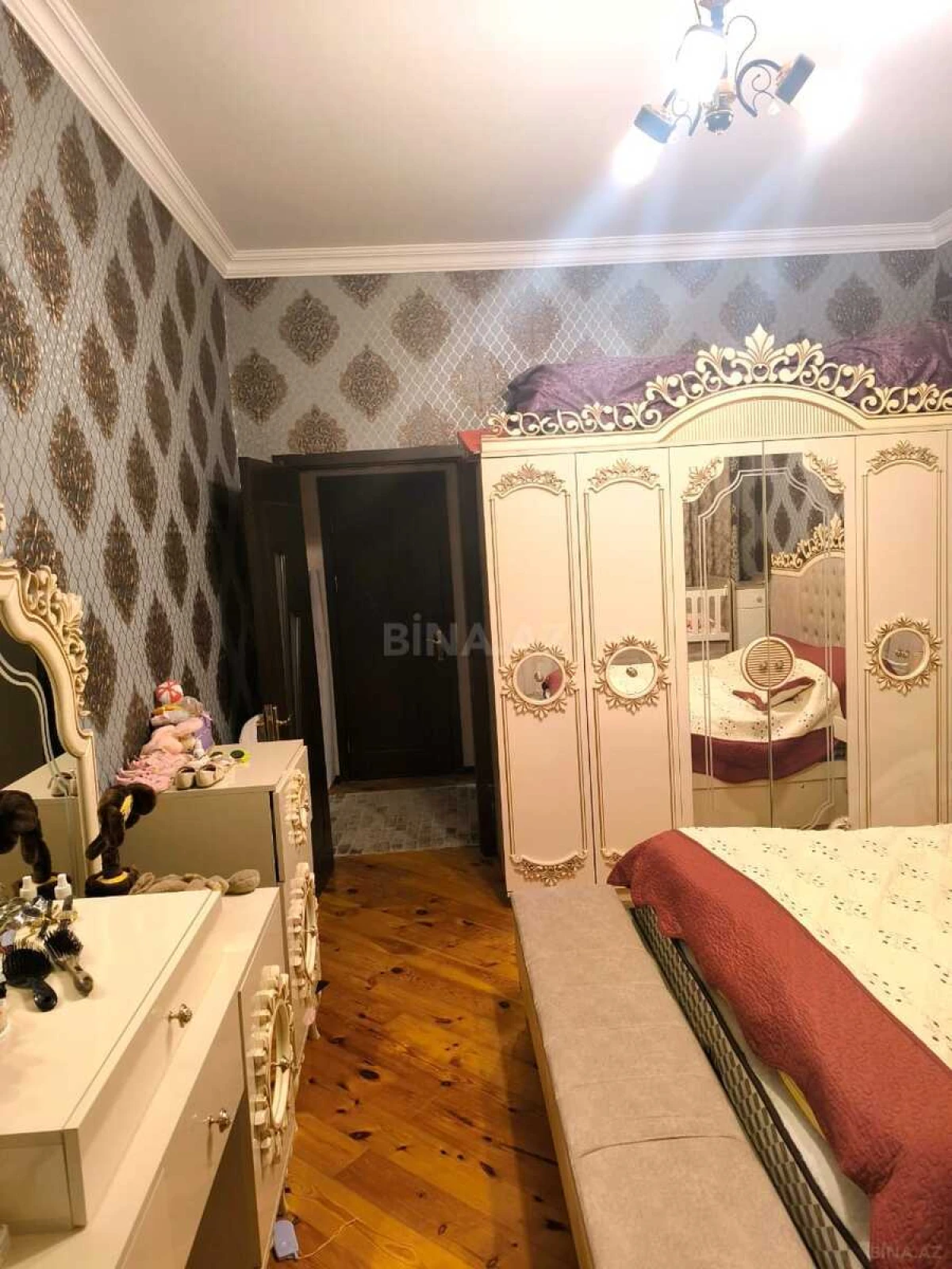 Satılır 2 otaqlı mənzil 90 m²