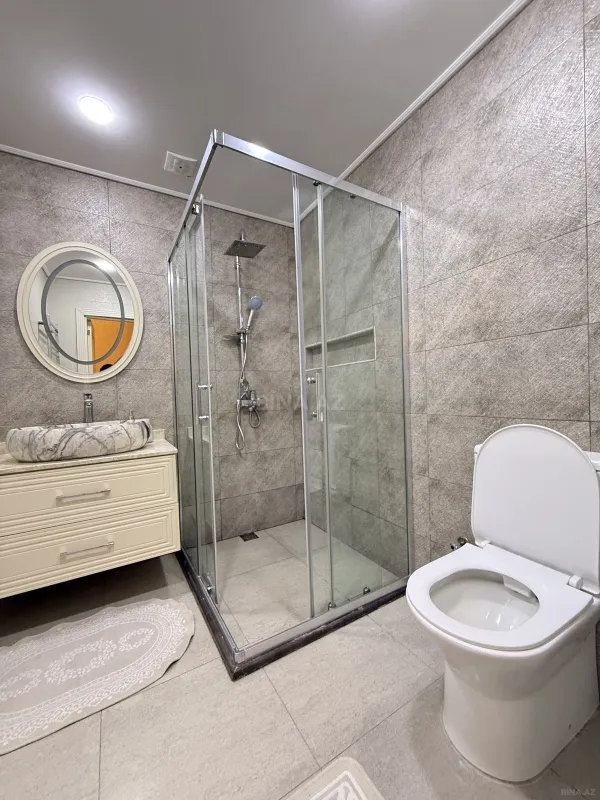 Kirayə verilir 2 otaqlı mənzil 68 m²