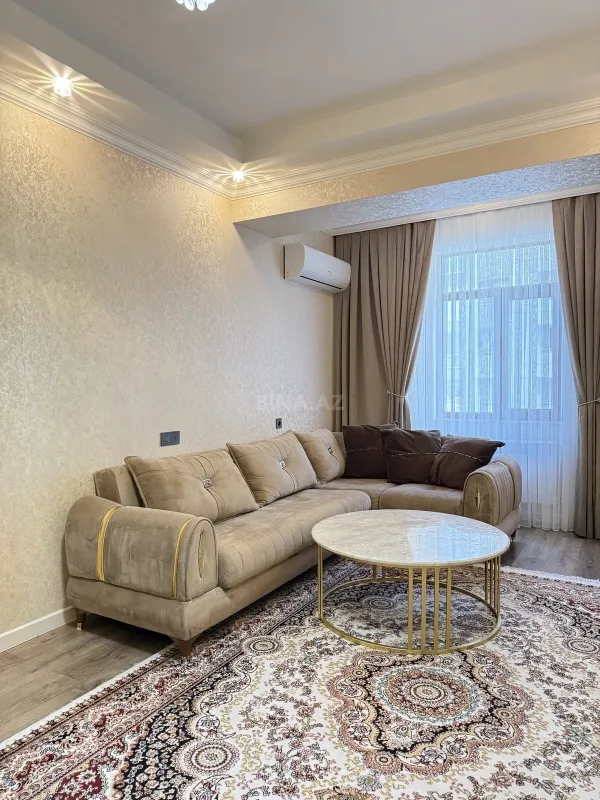Kirayə verilir 2 otaqlı mənzil 68 m²