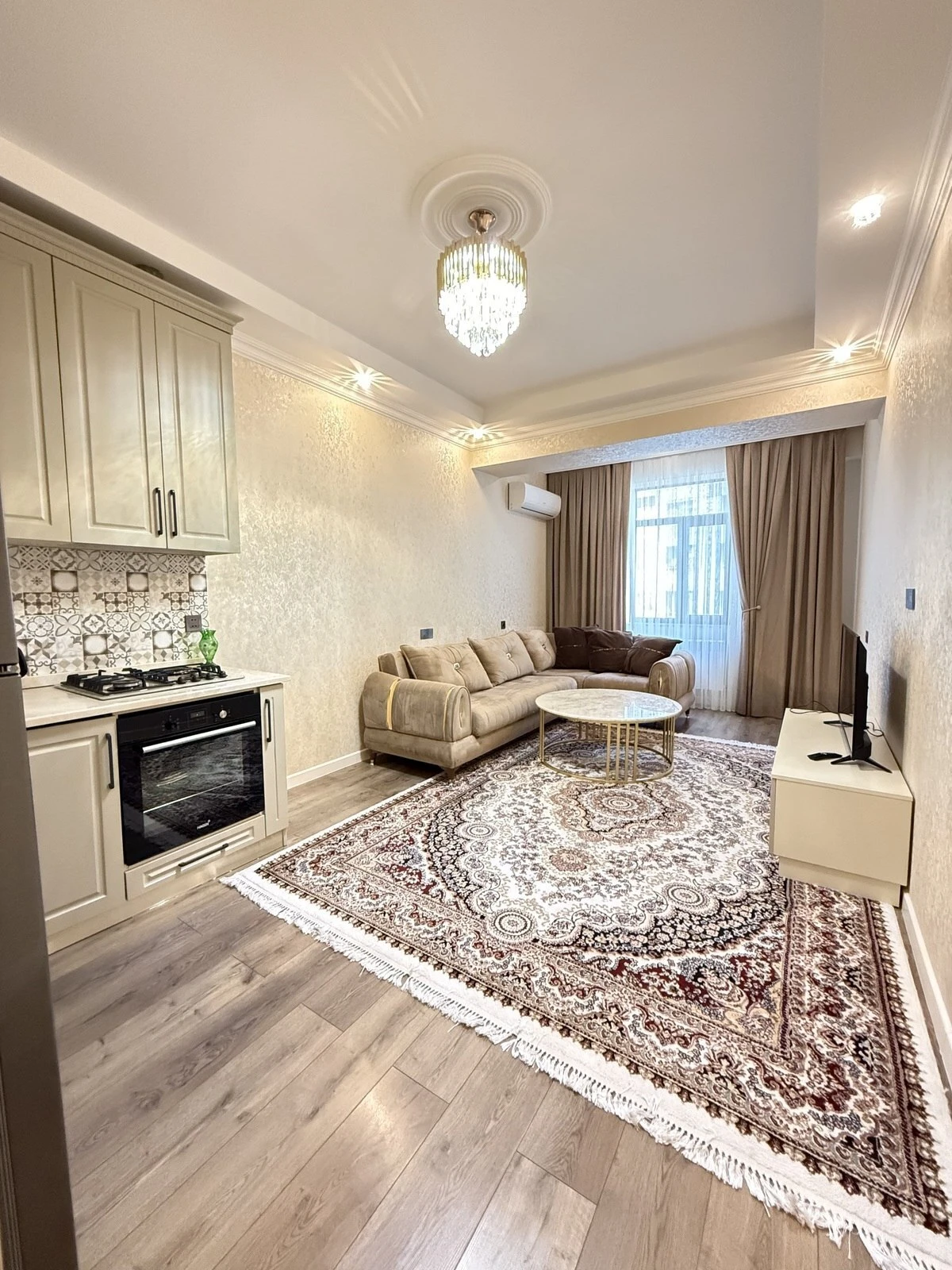 Kirayə verilir 2 otaqlı mənzil 68 m²