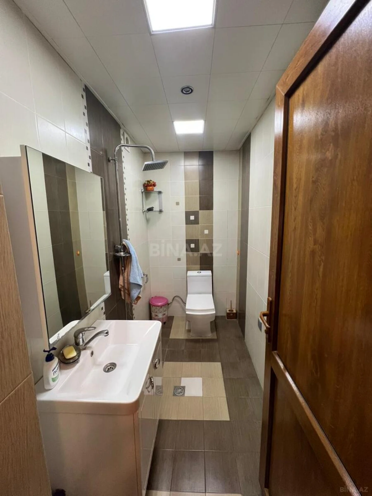Satılır 4 otaqlı mənzil 180 m²