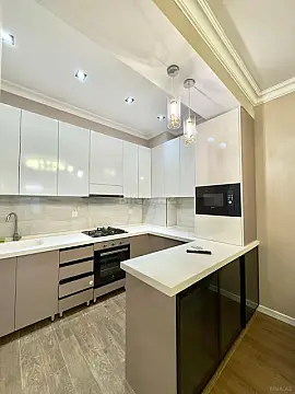 Kirayə verilir 2 otaqlı mənzil 70 m²