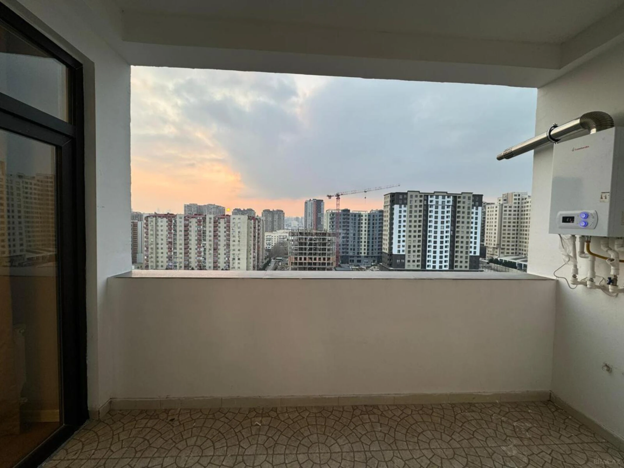 Kirayə verilir 2 otaqlı mənzil 70 m²