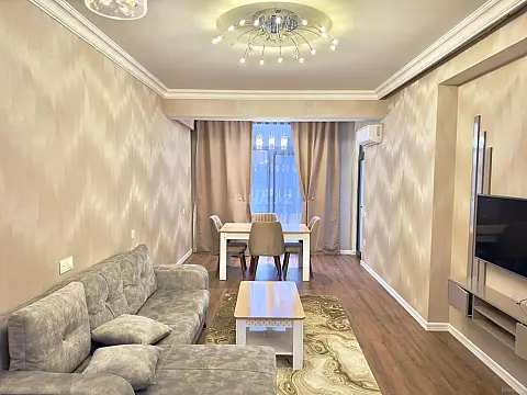 Kirayə verilir 2 otaqlı mənzil 70 m²