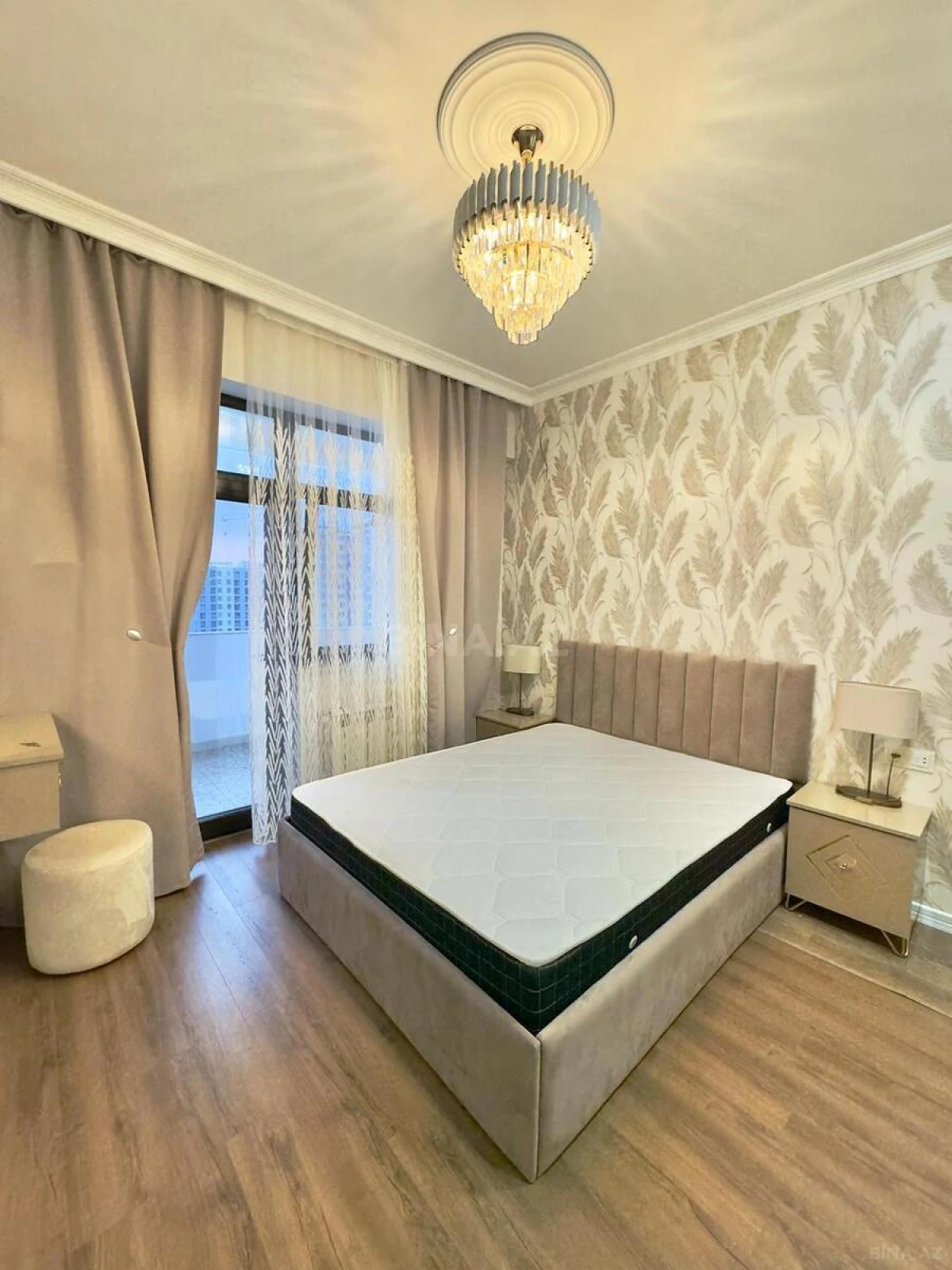 Kirayə verilir 2 otaqlı mənzil 70 m²