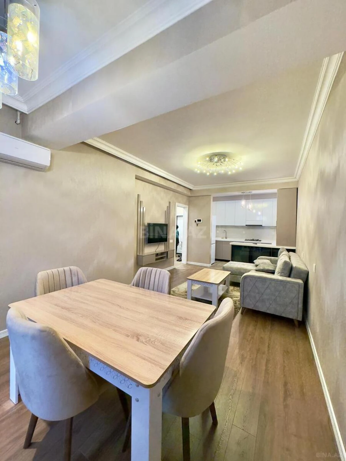 Kirayə verilir 2 otaqlı mənzil 70 m²