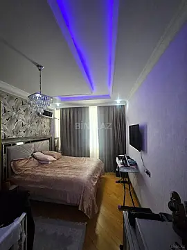 Satılır 3 otaqlı mənzil 138 m²