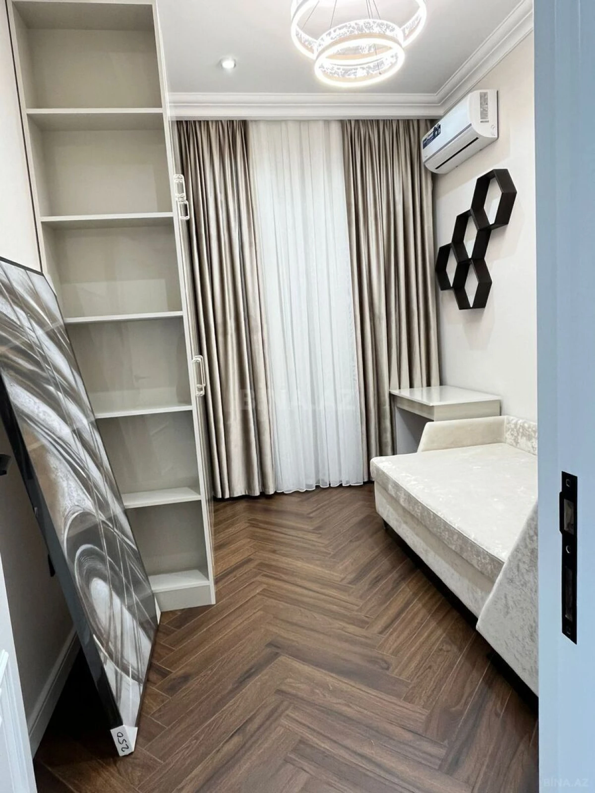 Satılır 3 otaqlı mənzil 71 m²