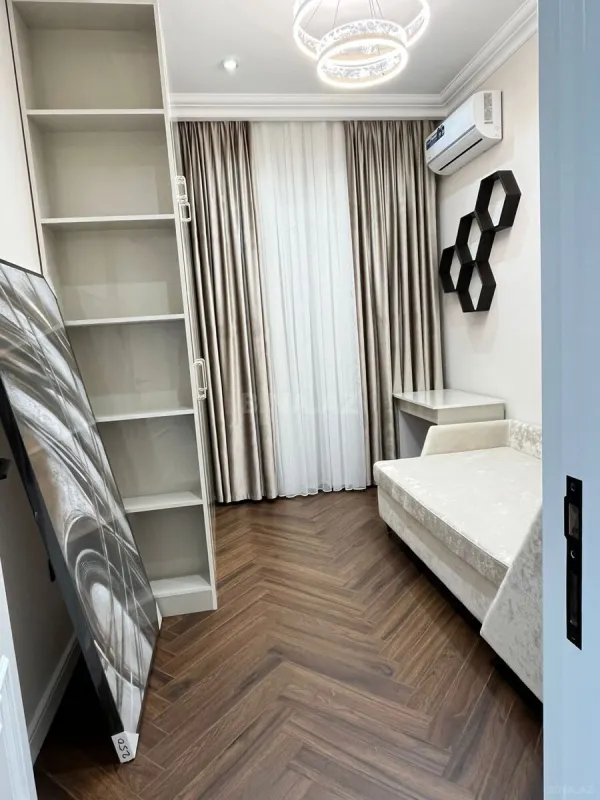 Satılır 3 otaqlı mənzil 71 m²
