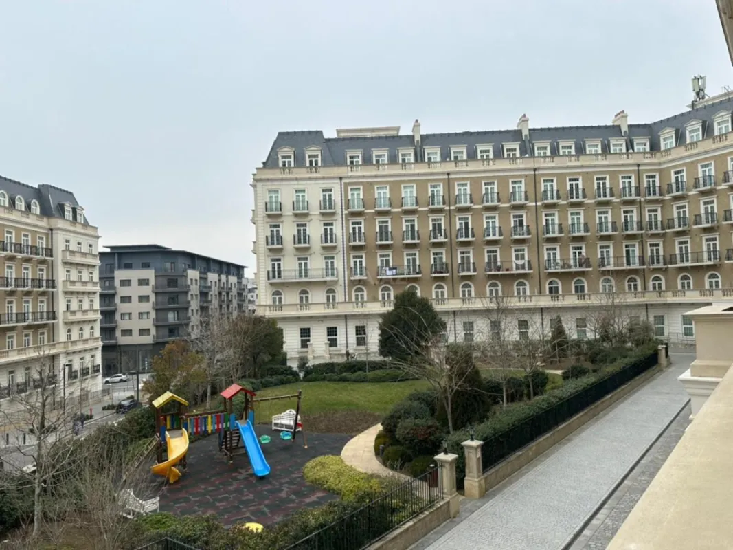 Satılır 3 otaqlı mənzil 100.8 m²