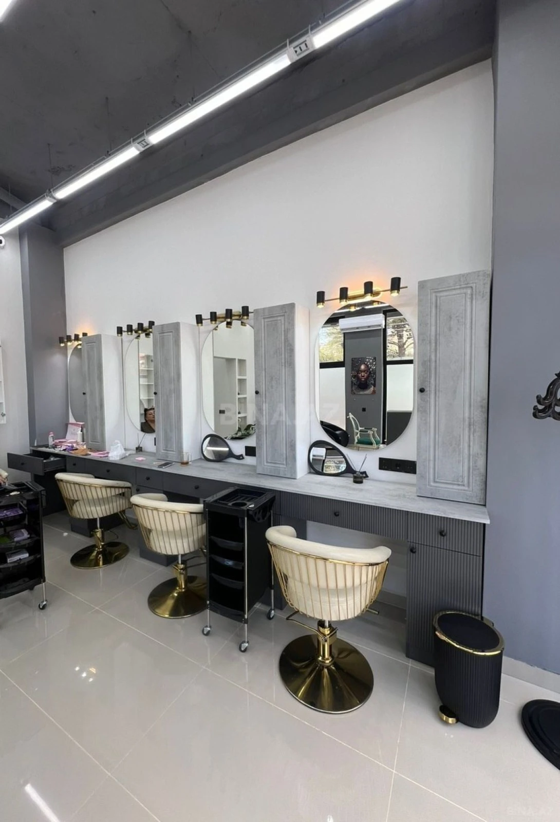 Satılır obyekt 72 m²